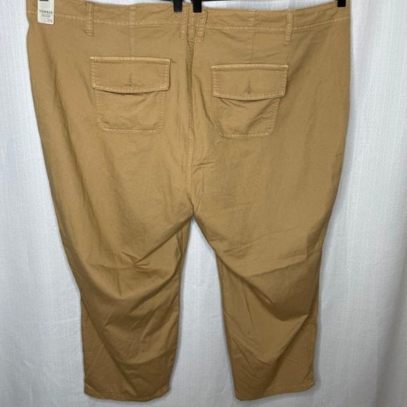 Torrid Tan Utility Capri Pants - Picture 2 of 4